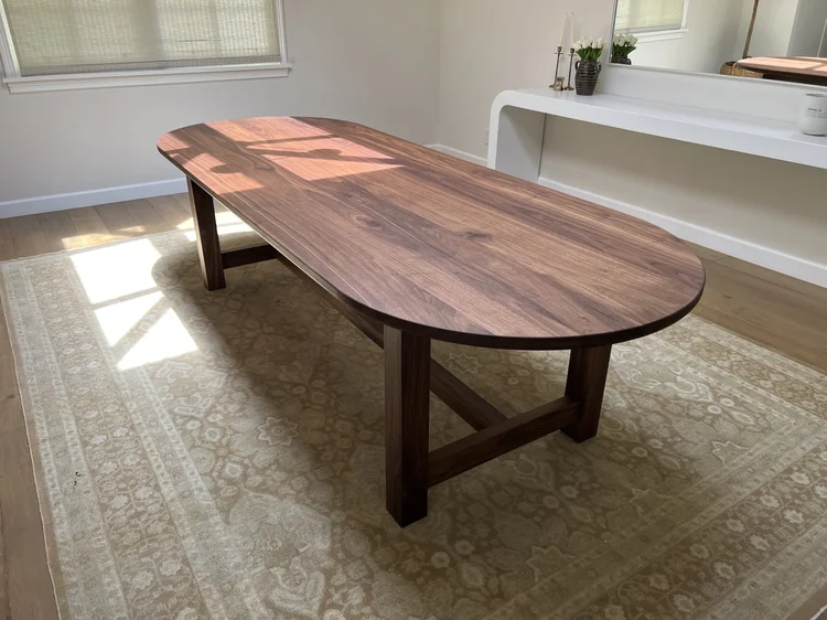 Capri oval table