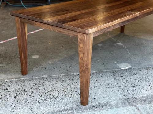 Ferrara table side profile