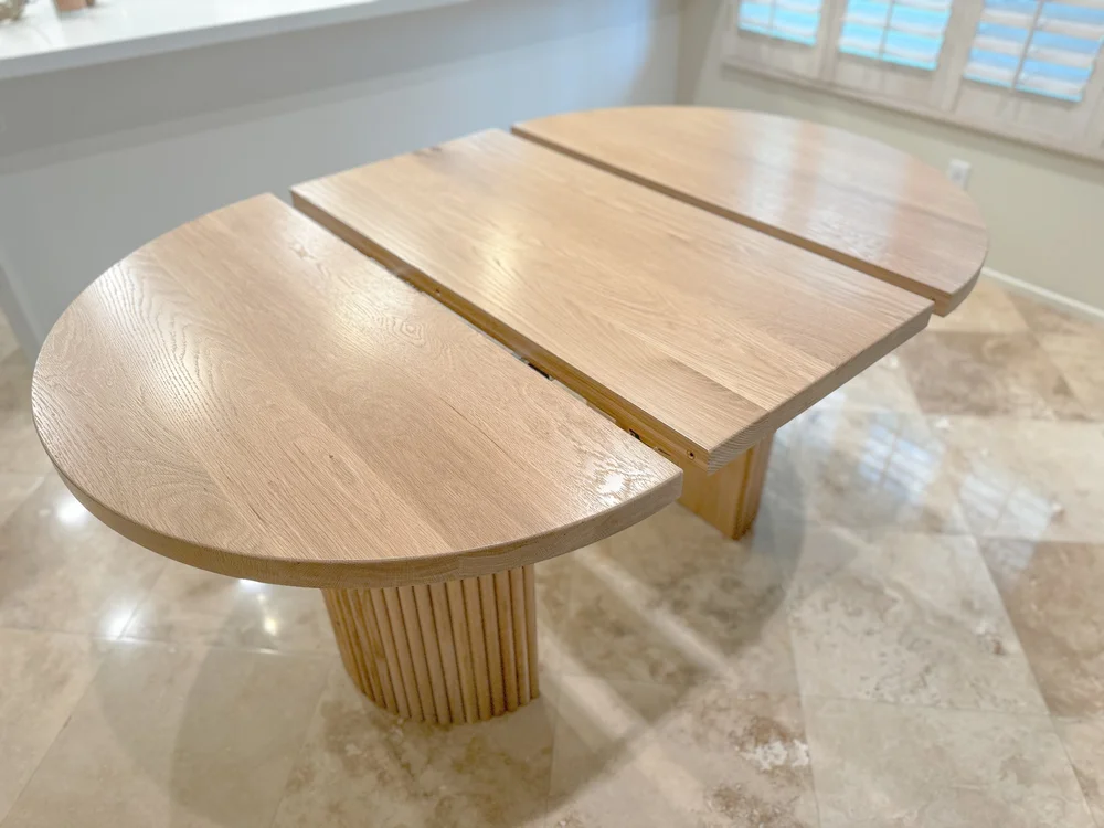 lucca oval table