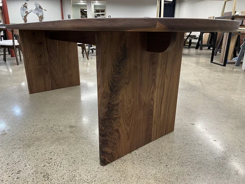 Luna table legs