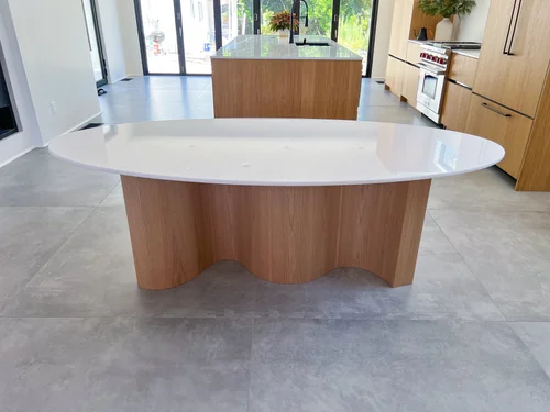 Novara oval table