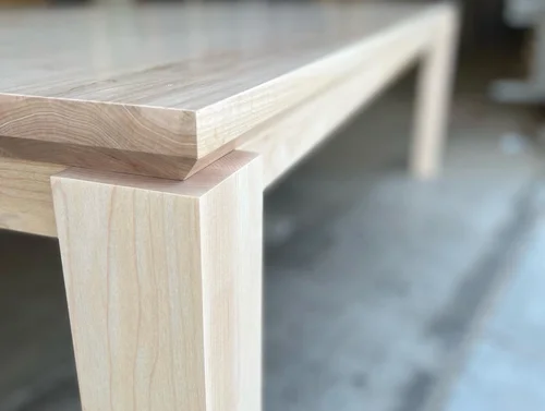 Sorrento table detailing